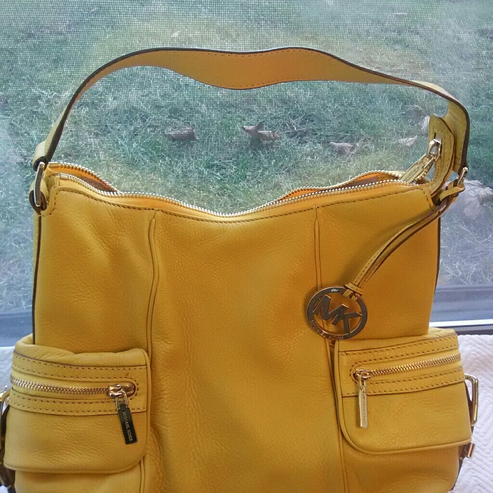 Michael Kors Luxury Leather Handbag